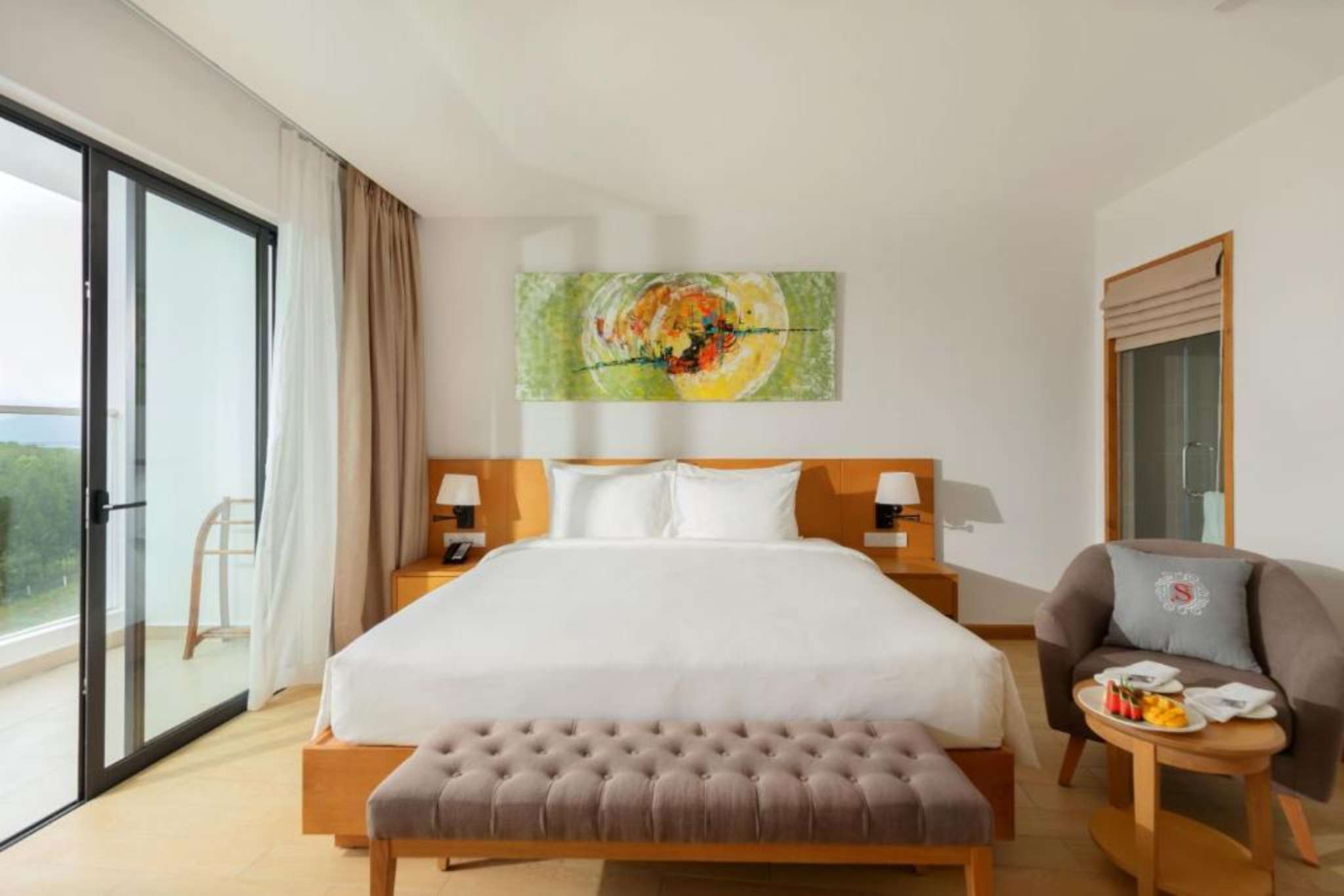 Phòng Senior Deluxe tại Selectum Noa Resort Cam Ranh